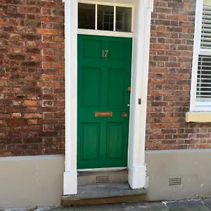 18th Century Townhouse In City Centre Holiday home